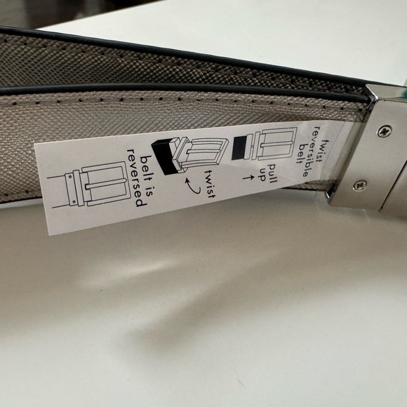 MICHAEL KORS MK SILVER BUCKLE BLACK / SILVER REVERSIBLE LEATHER BELT SMALL M - Picture 4 of 5